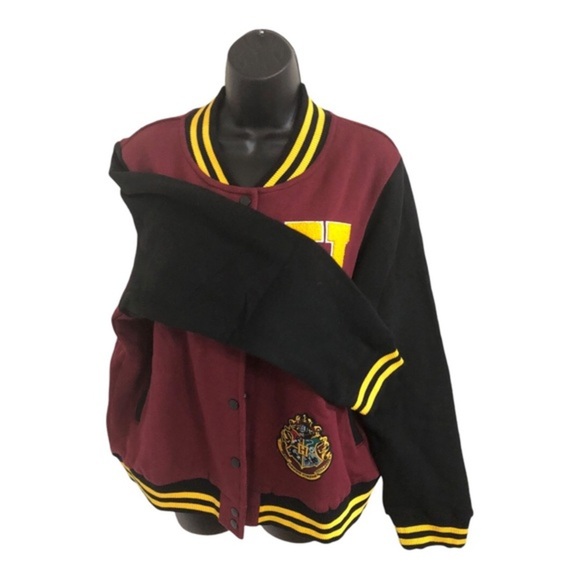 Harry Potter Hogwarts school of witchcraft and wizardry football jacket size XL - Picture 10 of 15